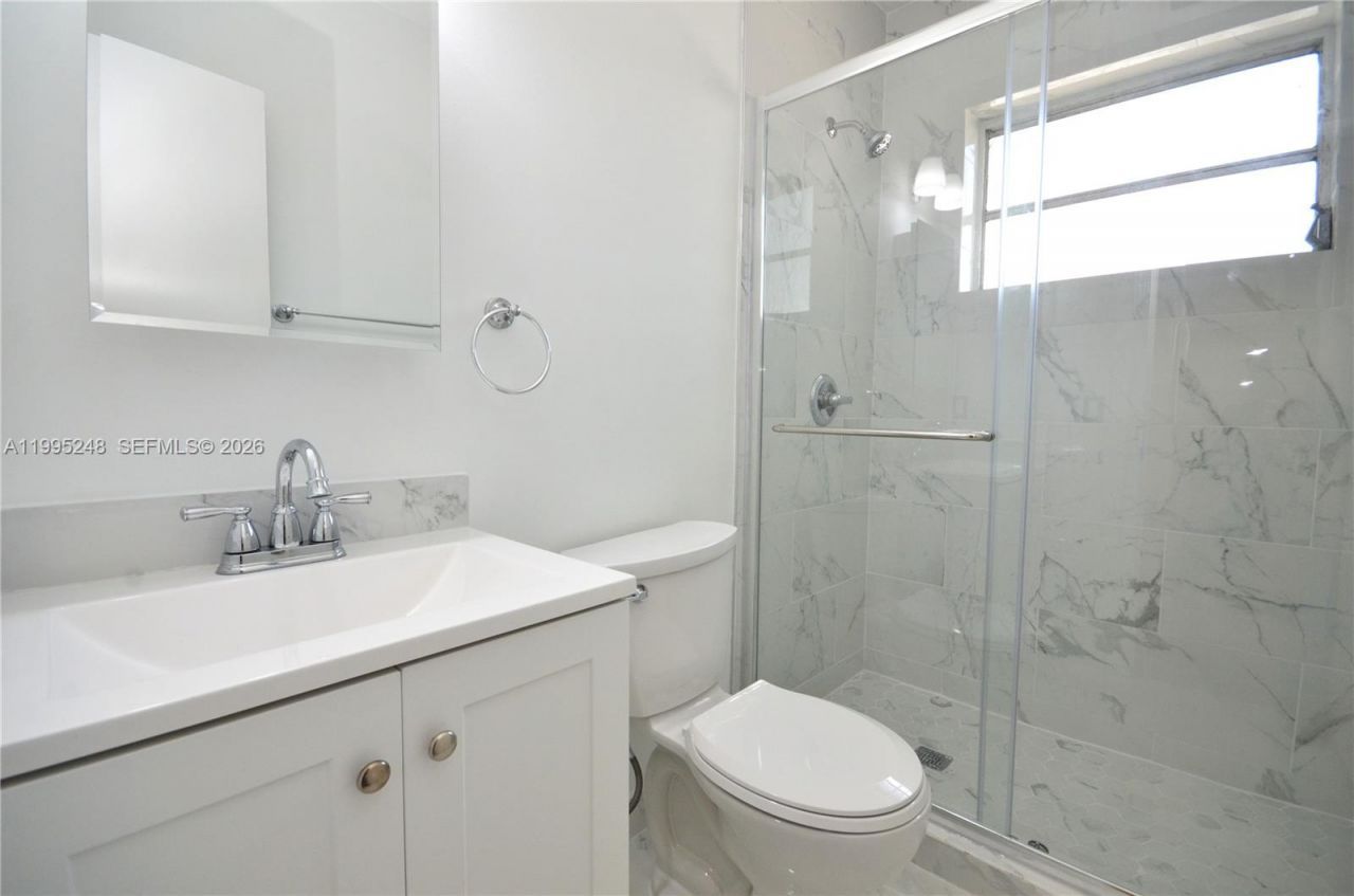 2430 SW 16th St, Unit 2430, Miami, FL 33145 Photo
