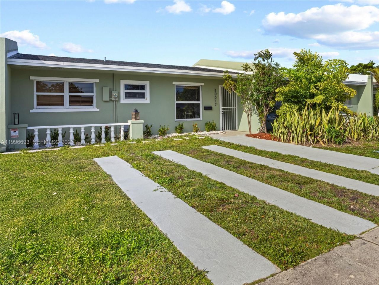 10017 SW 23rd Ter, Miami, FL 33165 Photo