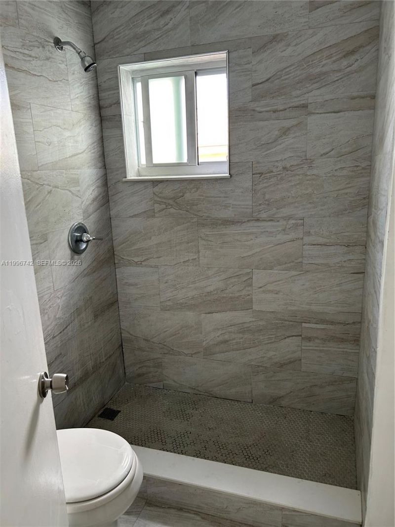 1110 Salzedo St, Unit 2C, Coral Gables, FL 33134 Photo