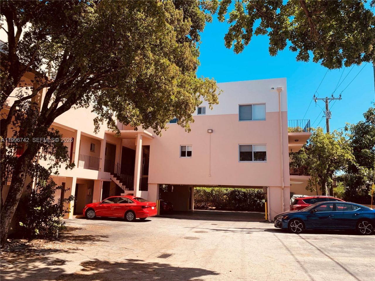 1110 Salzedo St, Unit 2C, Coral Gables, FL 33134 Photo