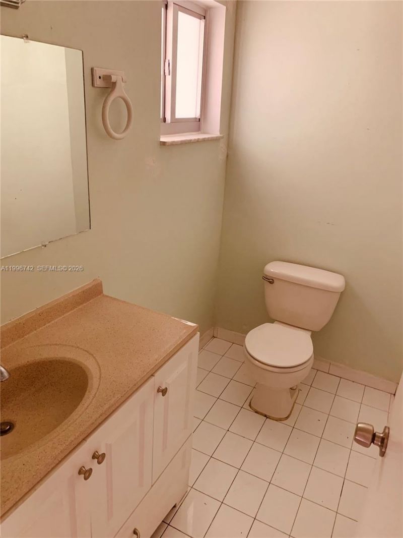 1110 Salzedo St, Unit 2C, Coral Gables, FL 33134 Photo