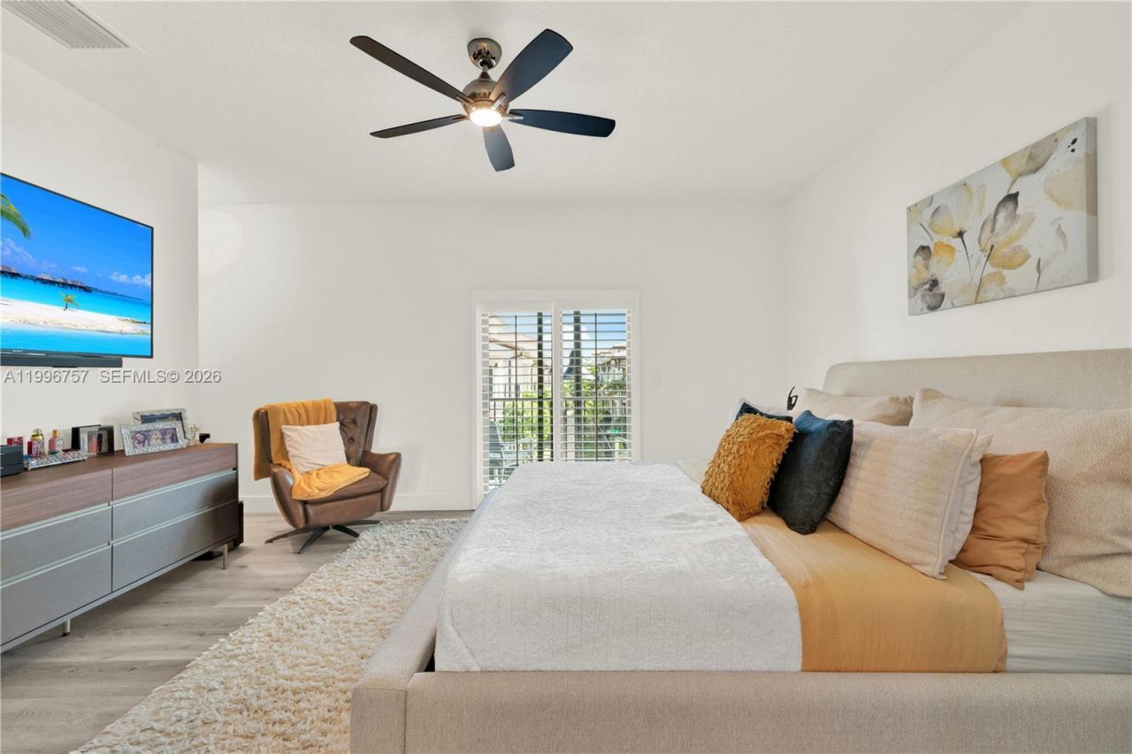 8319 NW 49th St , Doral, FL 33166 Photo