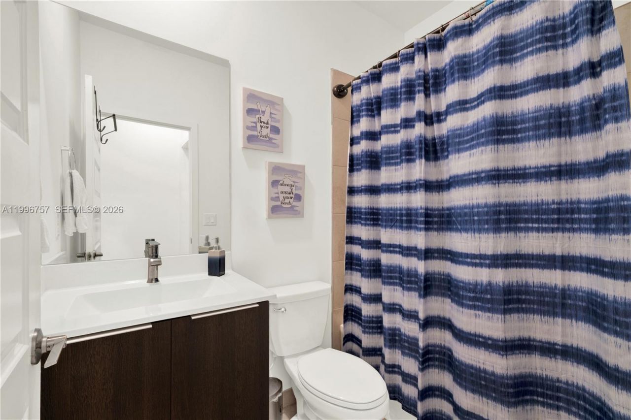 8319 NW 49th St , Doral, FL 33166 Photo