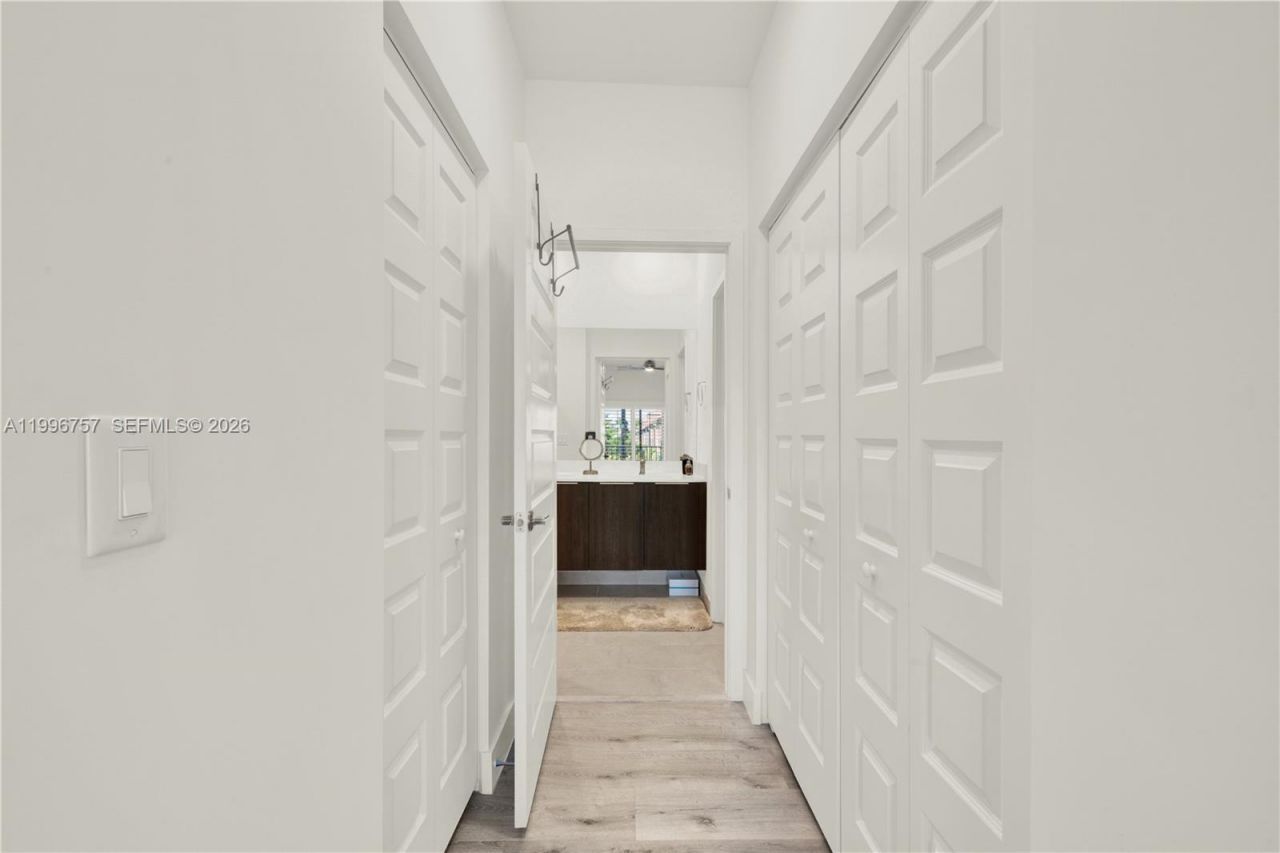 8319 NW 49th St , Doral, FL 33166 Photo