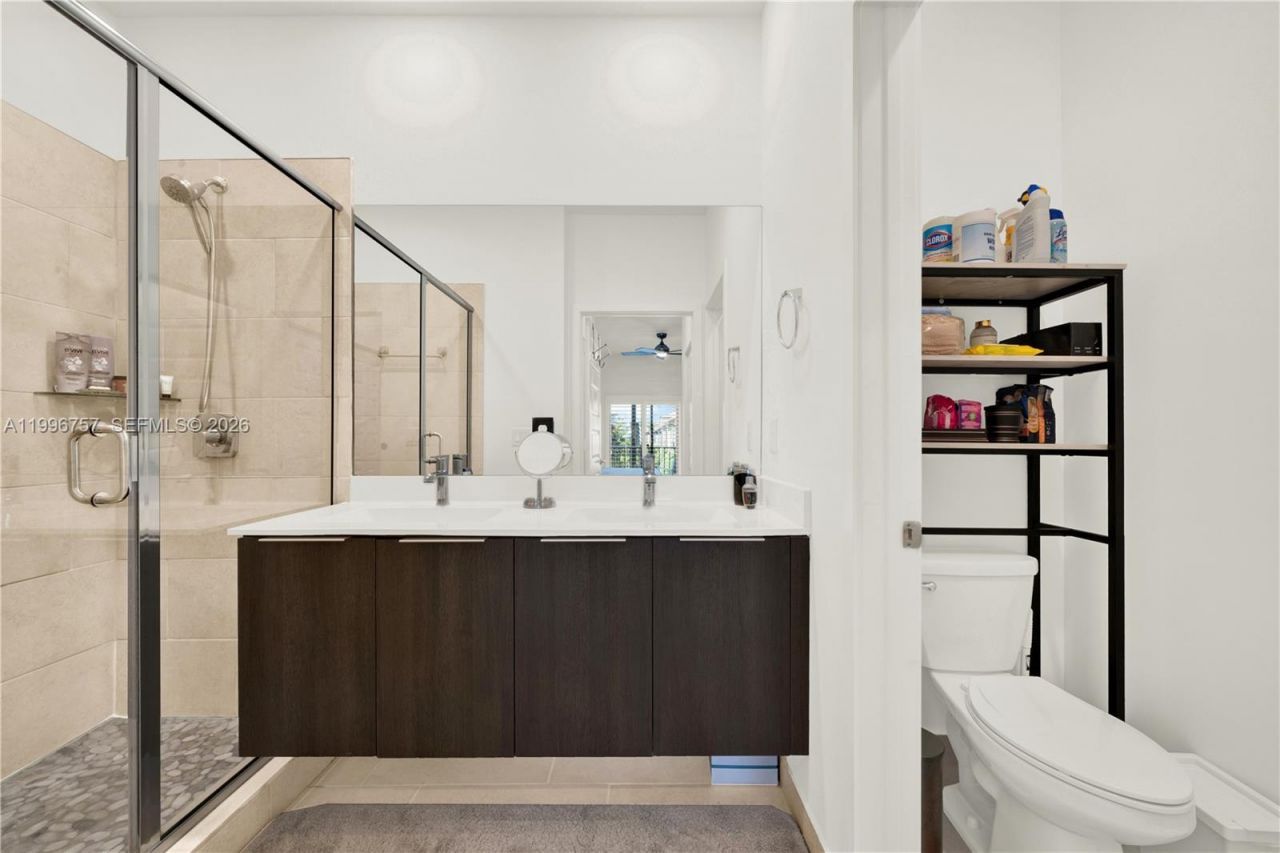 8319 NW 49th St , Doral, FL 33166 Photo