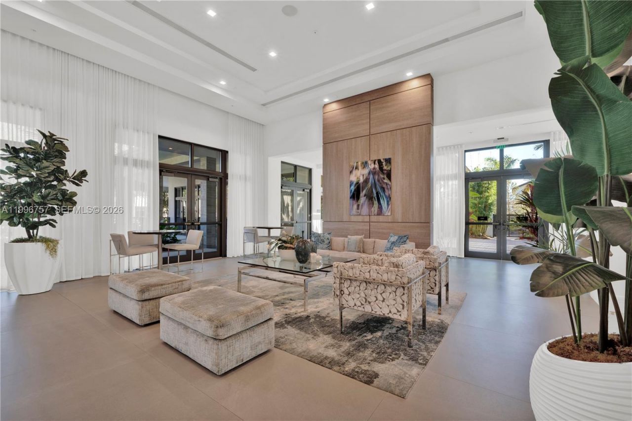 8319 NW 49th St , Doral, FL 33166 Photo