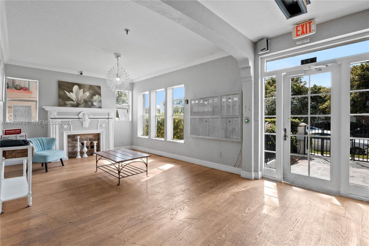 1027 Pennsylvania Ave, Unit 102, Miami Beach, FL 33139 Photo