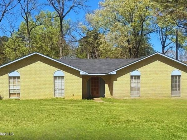 1724 Hamilton Boulevard, Jackson, MS 39213
