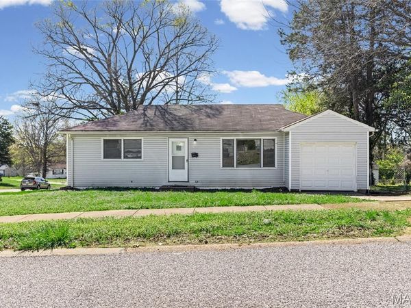 914 Highmont Drive, Ferguson, MO 63135