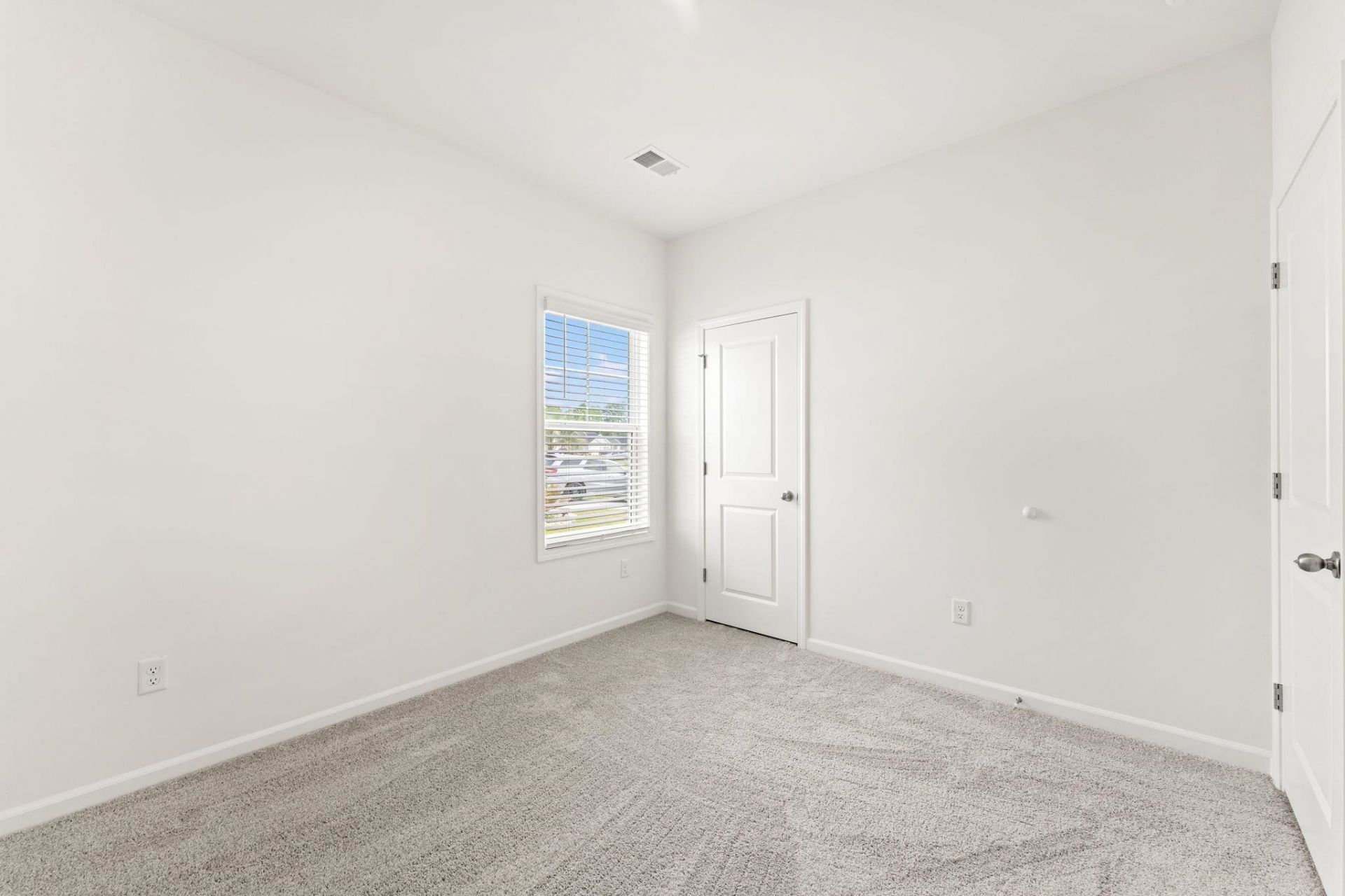 545 Honeyhill Loop Photo 19