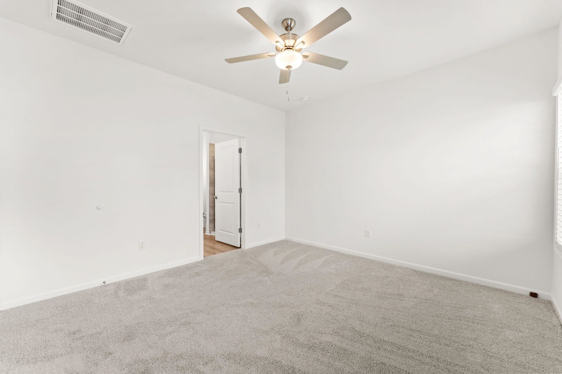 545 Honeyhill Loop Photo 28