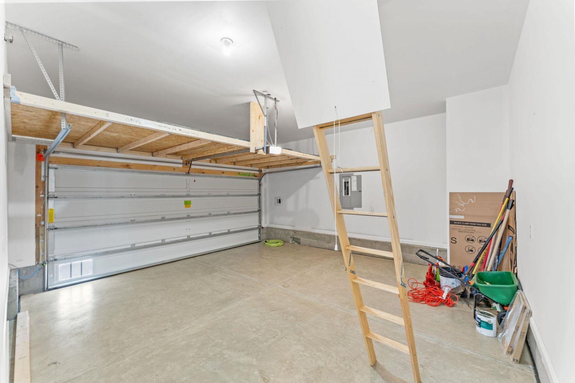 545 Honeyhill Loop Photo 33