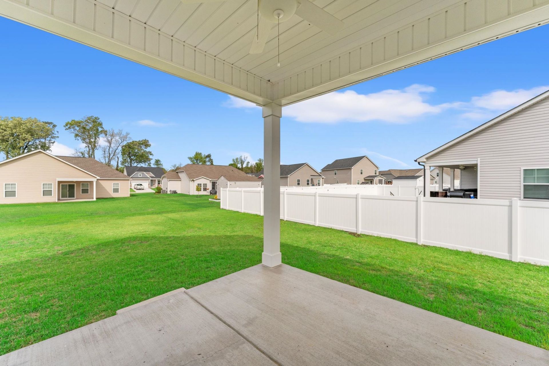 545 Honeyhill Loop Photo 34