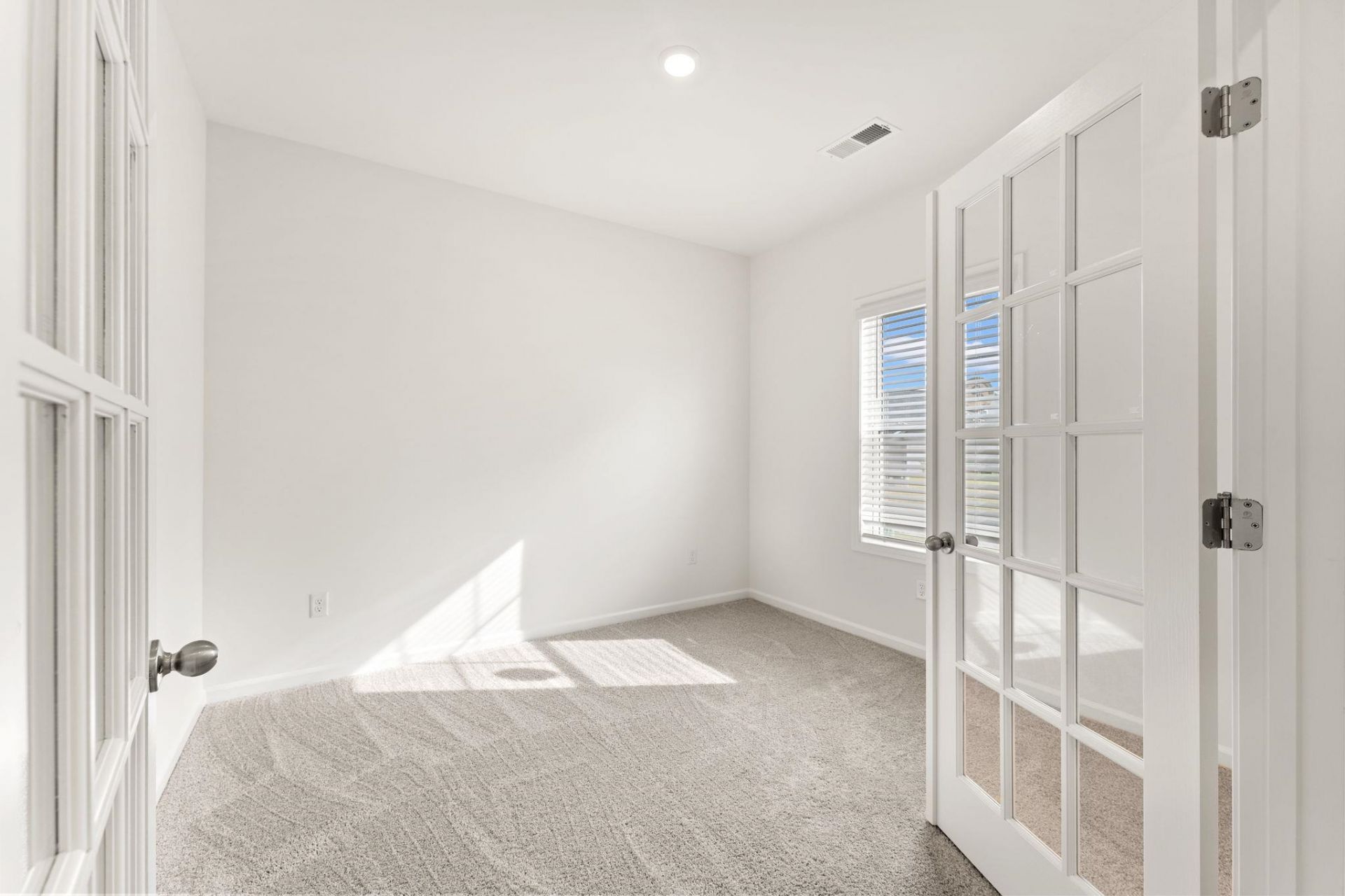 545 Honeyhill Loop Photo 5