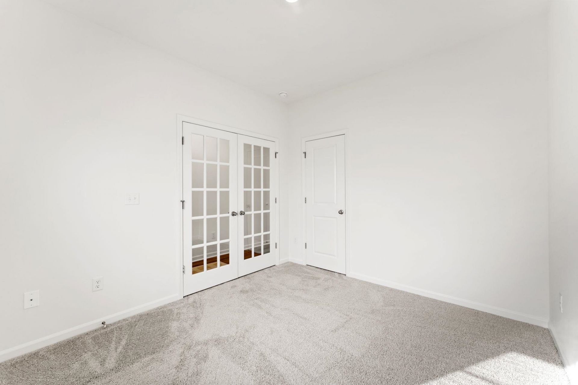 545 Honeyhill Loop Photo 6