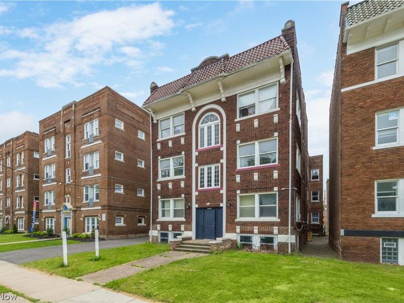 14120 Superior Road, Cleveland, OH 44118 Photo 2