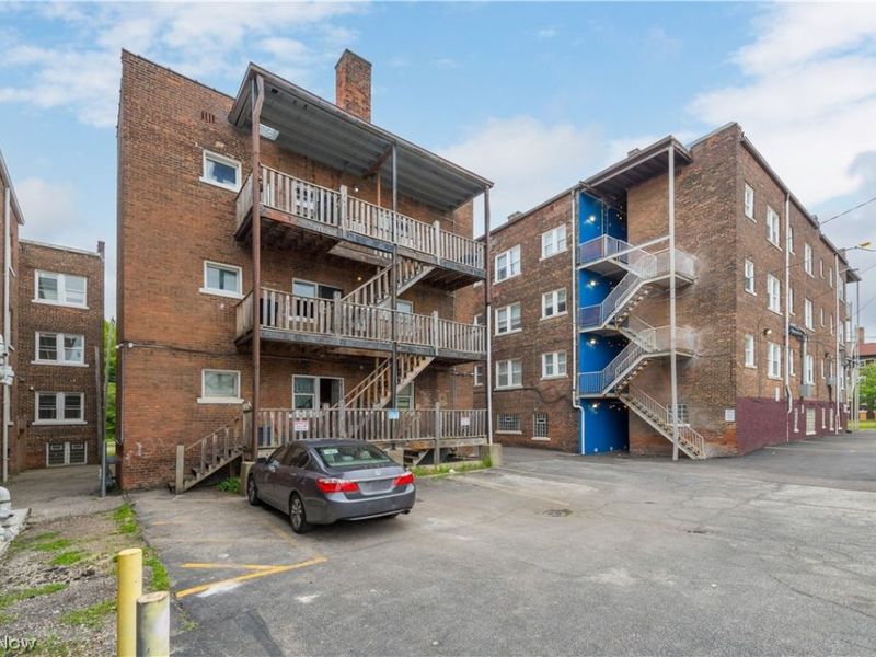 14120 Superior Road, Cleveland, OH 44118 Photo 3