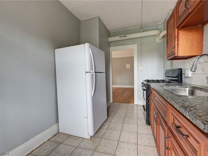 14120 Superior Road, Cleveland, OH 44118 Photo 8