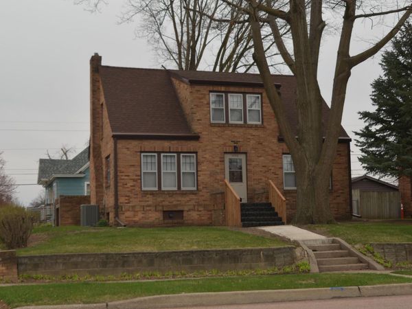 4920 Morningside Ave, Sioux City, IA 51106