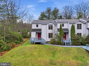 20 GREGORY PLACE, LAKE HARMONY, PA 18624