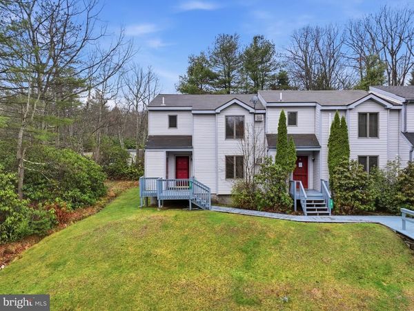 20 GREGORY PLACE , LAKE HARMONY, PA 18624