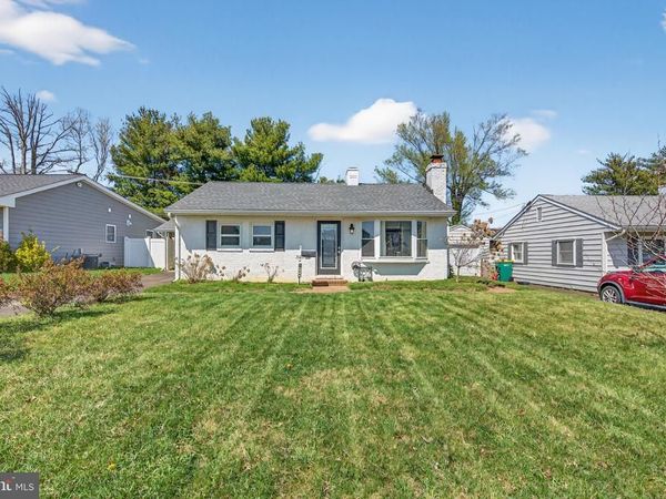 325 AUSTIN DRIVE, FAIRLESS HILLS, PA 19030