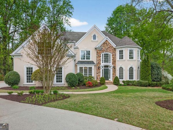 6130 Banbury Court, Suwanee, GA 30024