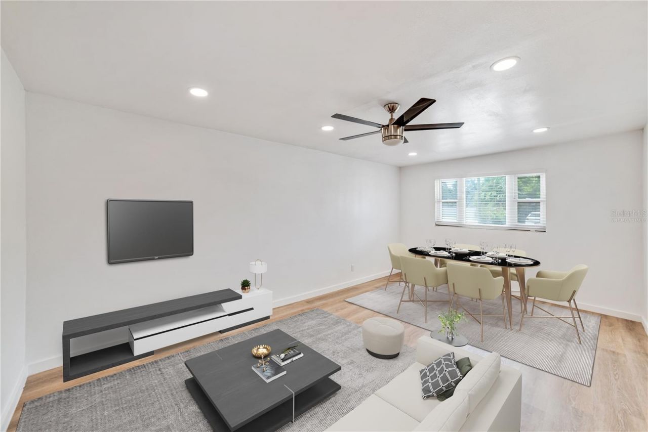 4413 W Rogers Avenue, Tampa, FL 33611 Photo