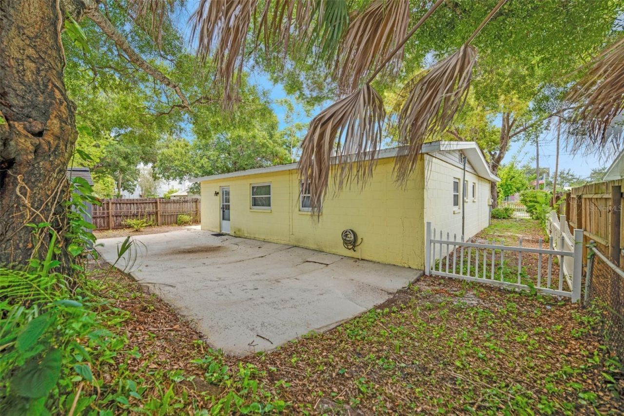 4413 W Rogers Avenue, Tampa, FL 33611 Photo