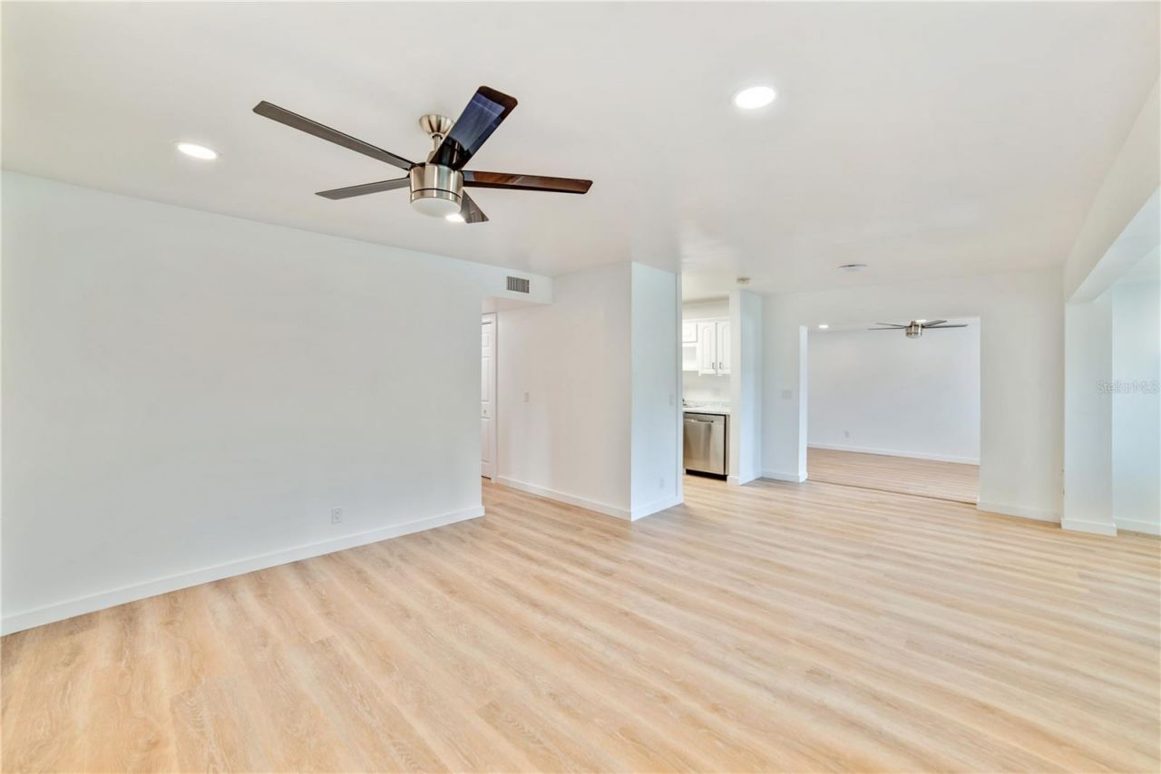 4413 W Rogers Avenue, Tampa, FL 33611 Photo