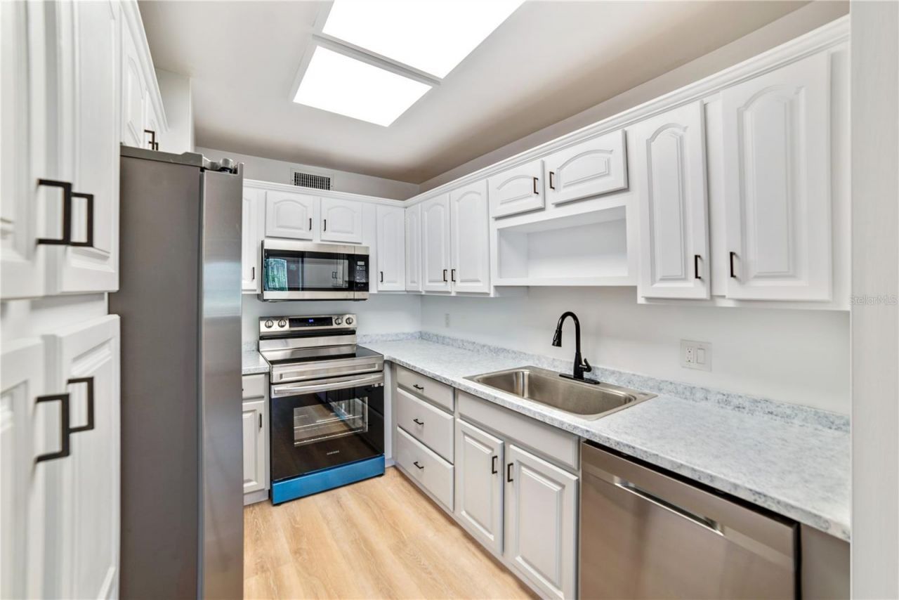 4413 W Rogers Avenue, Tampa, FL 33611 Photo