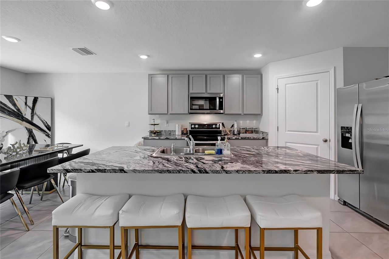 7737 Rosewood Garden Loop , Tampa, FL 33637 Photo