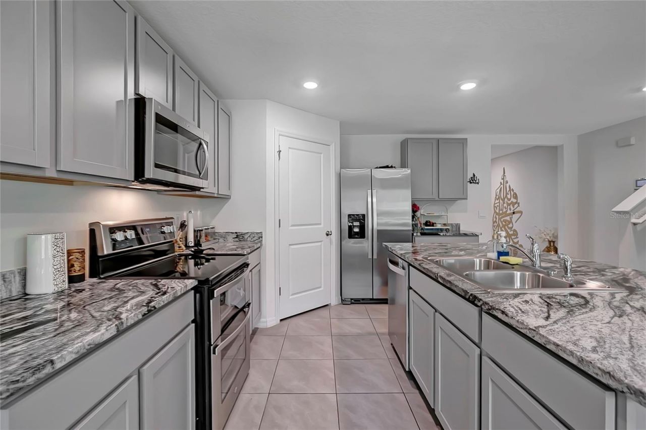 7737 Rosewood Garden Loop , Tampa, FL 33637 Photo