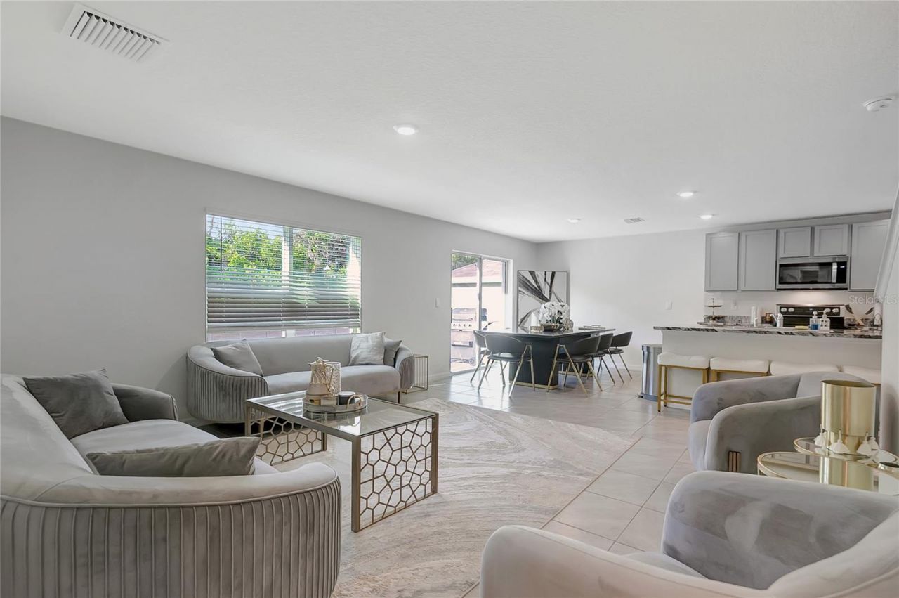 7737 Rosewood Garden Loop , Tampa, FL 33637 Photo