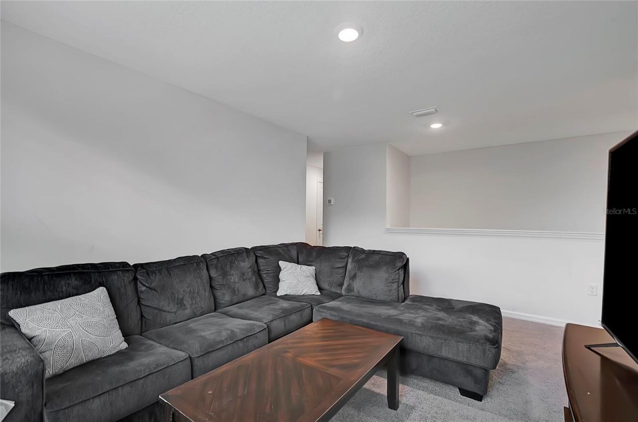 7737 Rosewood Garden Loop , Tampa, FL 33637 Photo