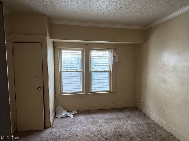 10001 Lamontier Avenue, Cleveland, OH 44104 Photo 8