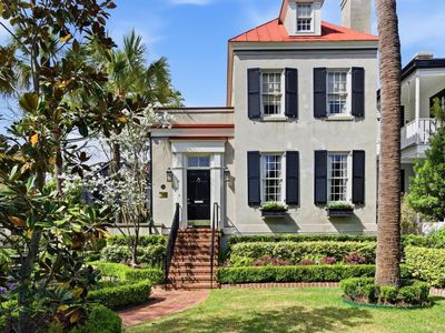 140 Queen Street, Charleston, SC 29401