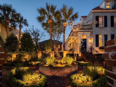 140 Queen Street, Charleston, SC 29401