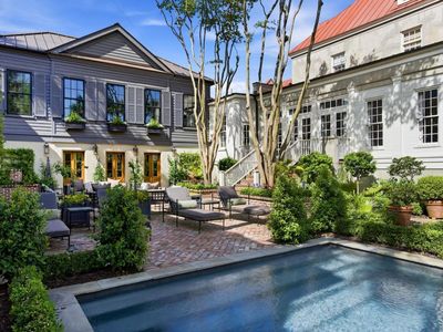 140 Queen Street, Charleston, SC 29401
