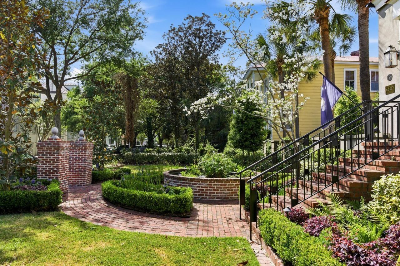 140 Queen Street Photo 10