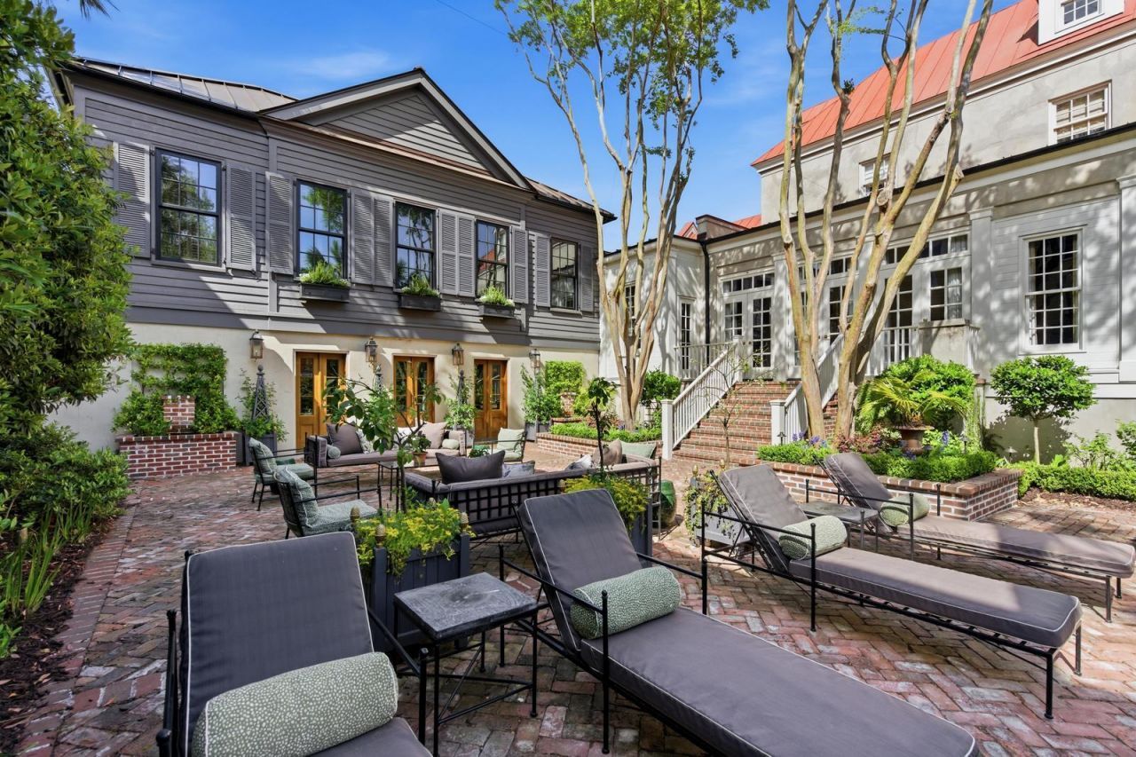 140 Queen Street Photo 101