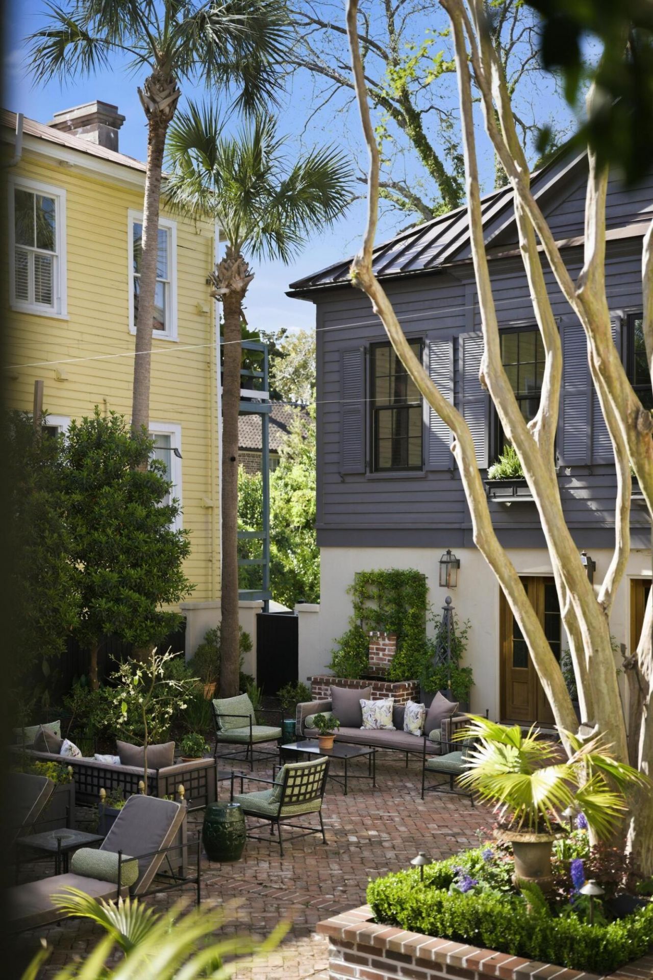 140 Queen Street Photo 111