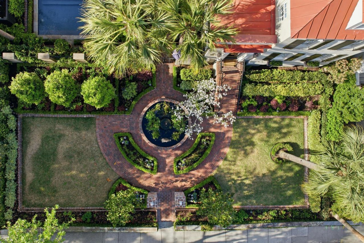 140 Queen Street Photo 128