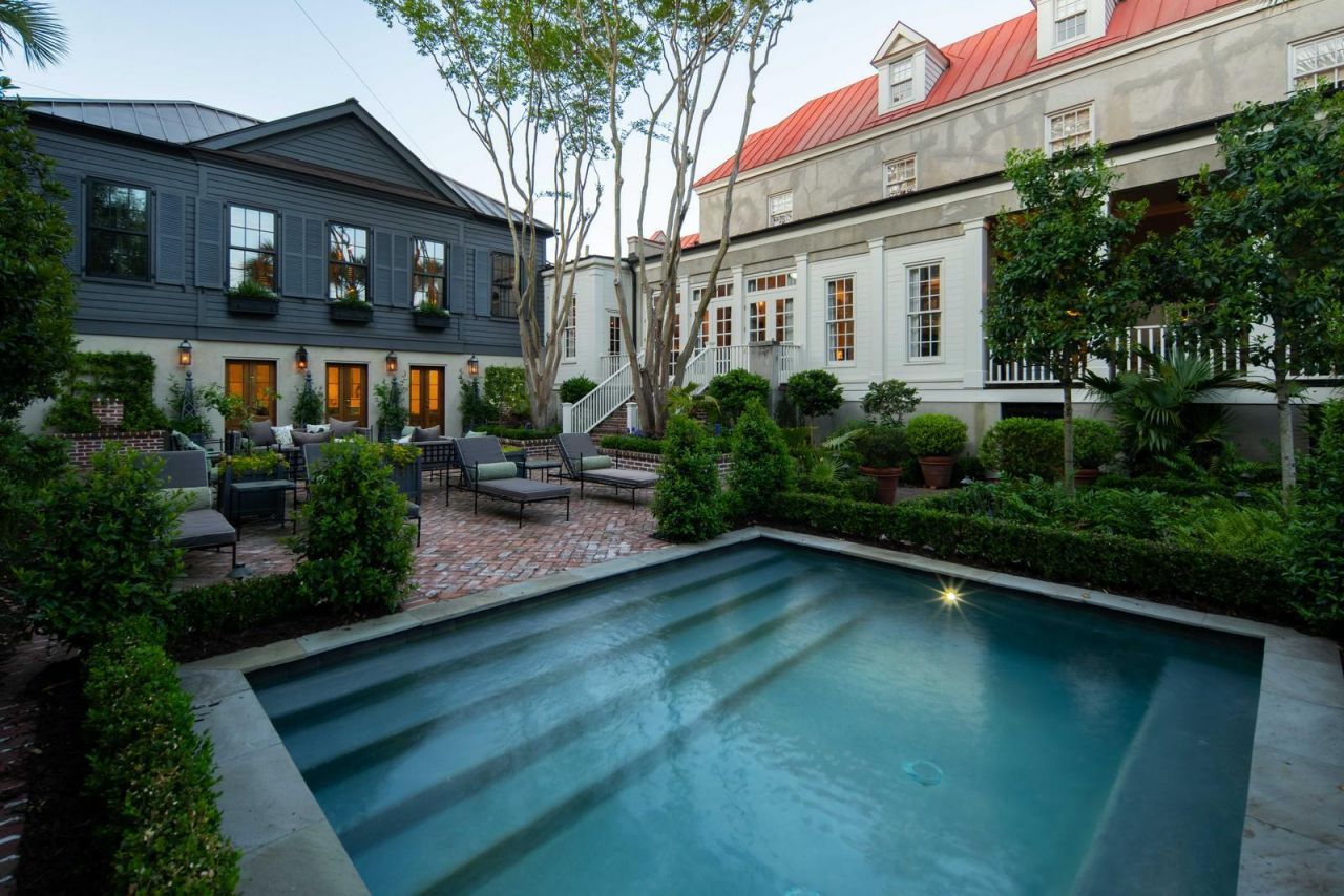 140 Queen Street Photo 134