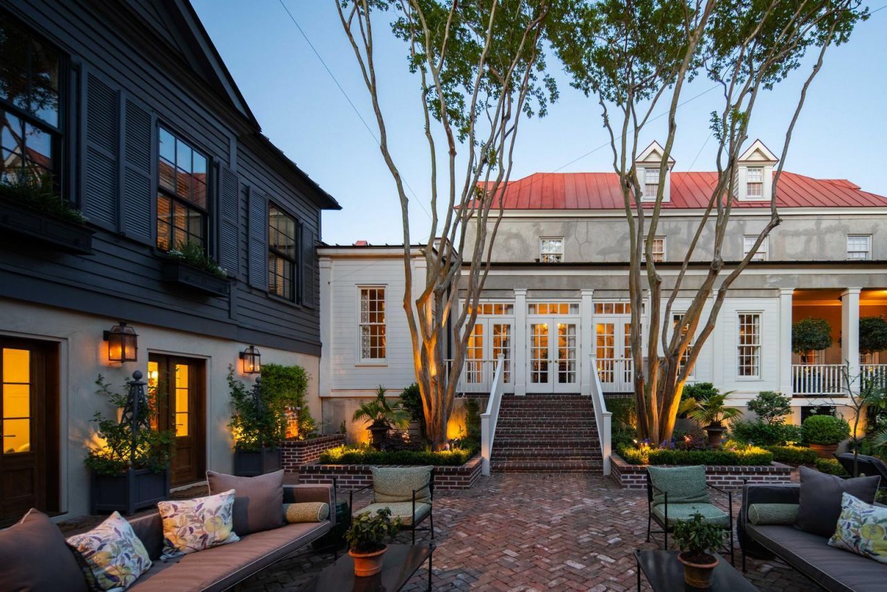 140 Queen Street Photo 138