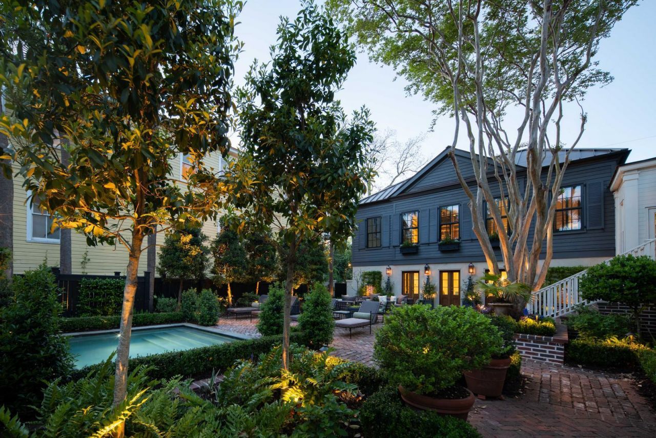 140 Queen Street Photo 138