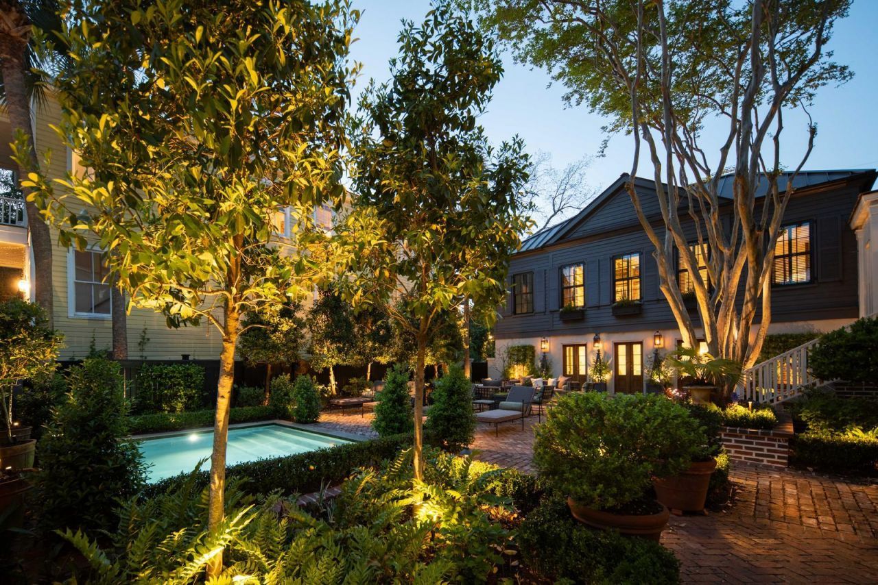 140 Queen Street Photo 142