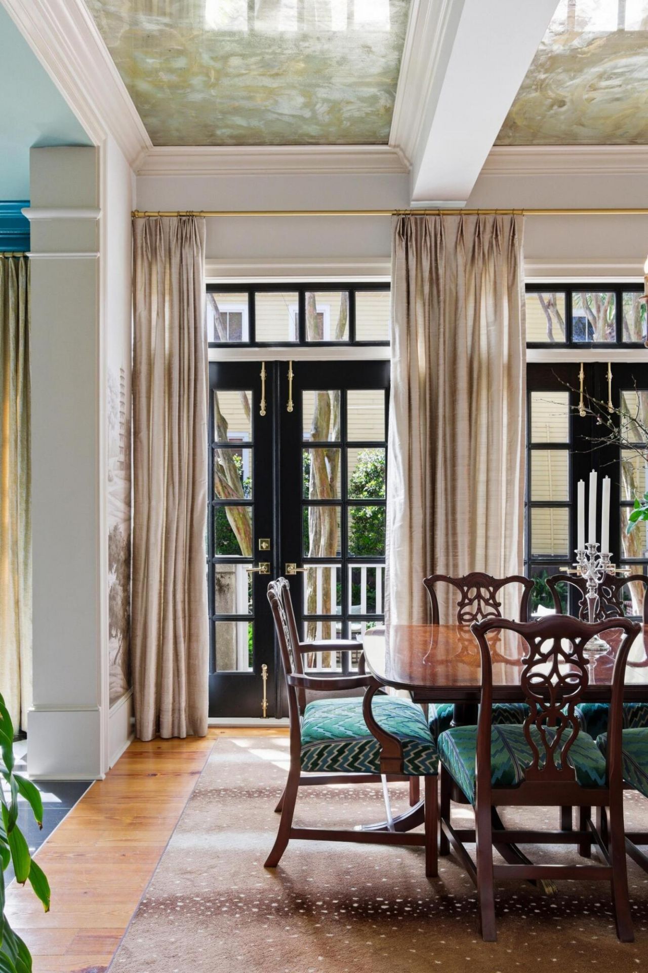 140 Queen Street Photo 22