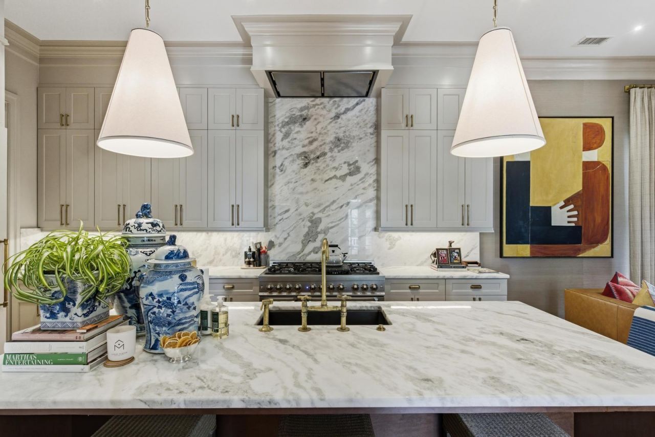 140 Queen Street Photo 36