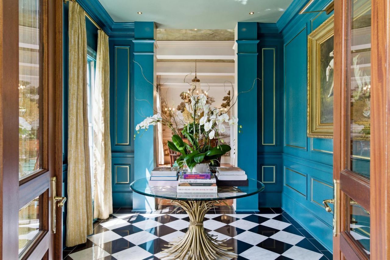 140 Queen Street Photo 4